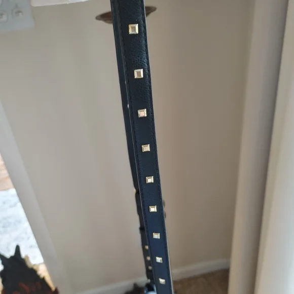 VICTORIA'S SECRET STUDDED CROSSBODY BAG, BLACK GOLD - Picture 8 of 11